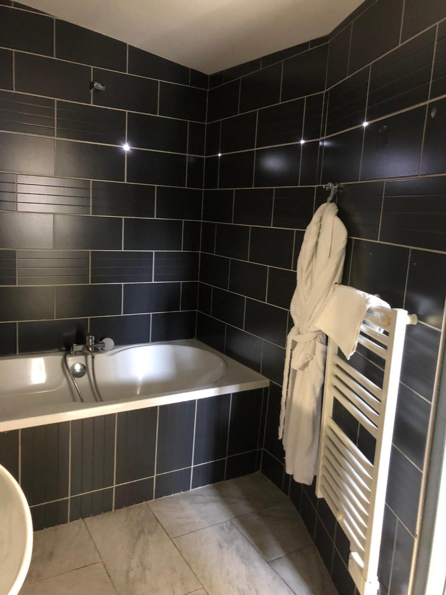 Residence Cosyade Equipee D'Un Parking Prive Gratuit Bourbourg Εξωτερικό φωτογραφία